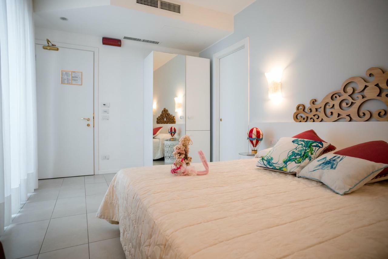 Hotel Albatros Lido di Jesolo Buitenkant foto